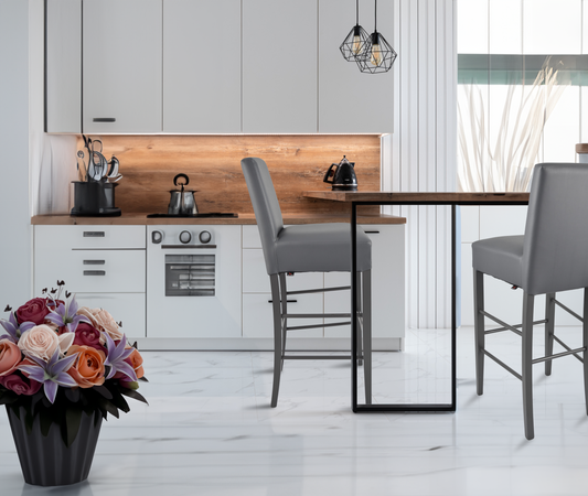 Sgabello Modello Luisa: L'Eccellenza Italiana in Legno e Pelle Artificiale per le Ultime Tendenze in Cucina