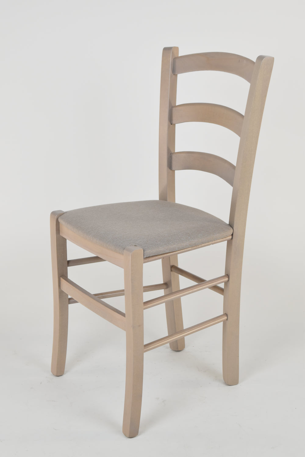 Sedia modello Venice con robusta struttura in Legno di faggio verniciato e seduta in ecopelle o tessuto
