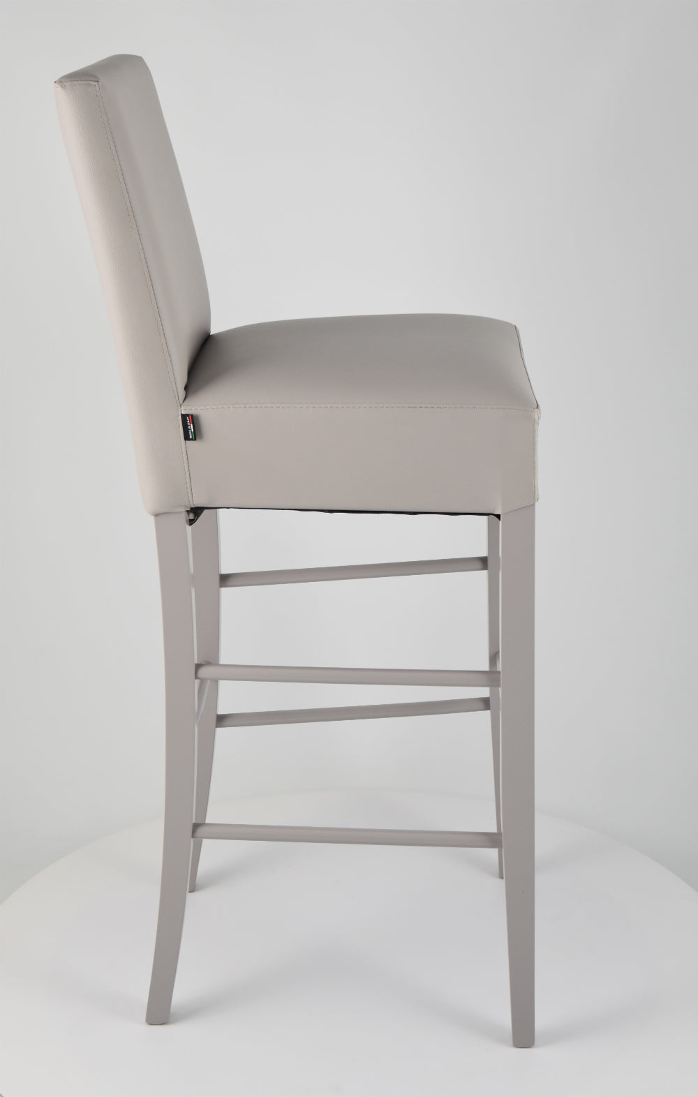 Set of high stools Luisa with structure in beech wood, seat and back upholstered and covered in artificial leather